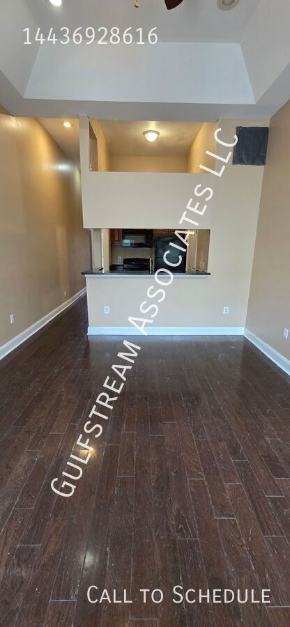 property at 219 1/2 E North Ave