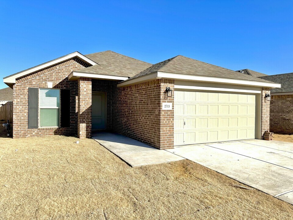 2713 Trenton Ave in Lubbock, TX - Building Photo