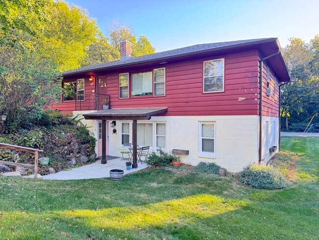 409 Palomino Ln in Madison, WI - Building Photo - Building Photo