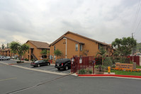 Royal Heights Apartments in El Cajon, CA - Building Photo - Building Photo