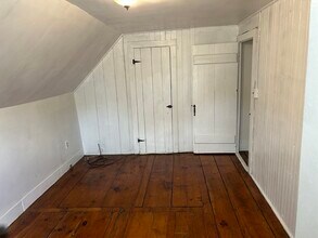 1 Dennis St, Unit 2 in Peabody, MA - Building Photo - Building Photo