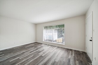 Marshall Apartments in Houston, TX - Building Photo - Building Photo