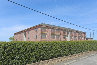 Blue Haus in Tuscaloosa, AL - Foto de edificio - Building Photo