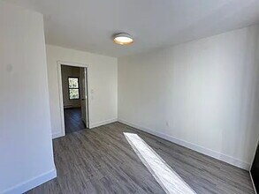 101 Pioneer St in Brooklyn, NY - Building Photo - Building Photo