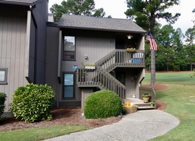 800 St Andrews DriveLinville Gdns in Pinehurst, NC - Building Photo