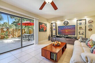 3071 30th Ct in Jupiter, FL - Foto de edificio - Building Photo