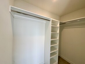 321 NW 31st St, Unit B2 in Miami, FL - Building Photo - Building Photo