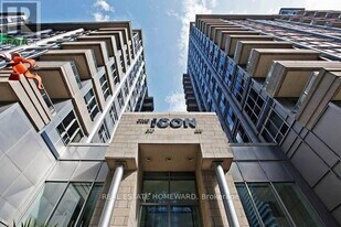 270 Wellington St W in Toronto, ON - Building Photo