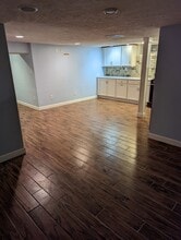 1308 Wright St, Unit Main in Bloomington, IL - Building Photo - Building Photo