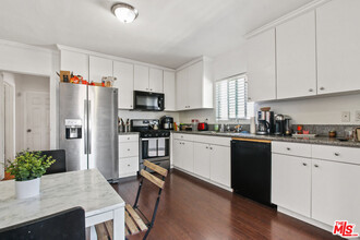 5422 Lemon Grove Ave-Unit -5422 1/2 in Los Angeles, CA - Building Photo - Building Photo