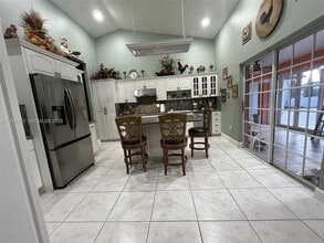 450 NW 130th Ave in Miami, FL - Building Photo - Building Photo