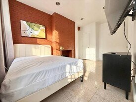 Nice room in a good neighborhood in New York, NY - Building Photo