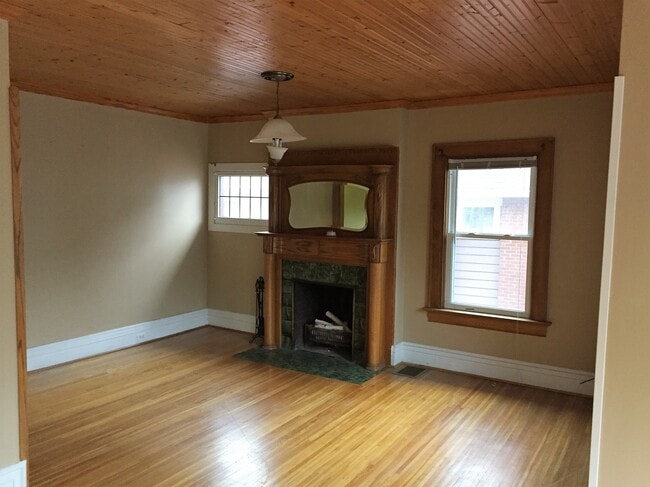 1051 Monroe Ave, Unit 2