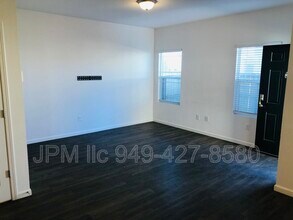 537 Autumn Breeze Cir in Reno, NV - Building Photo - Building Photo