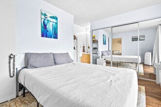 1122 Elm St in Honolulu, HI - Building Photo - Building Photo