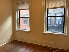 5 Myrtle St, Unit #6 in Boston, MA - Foto de edificio - Building Photo