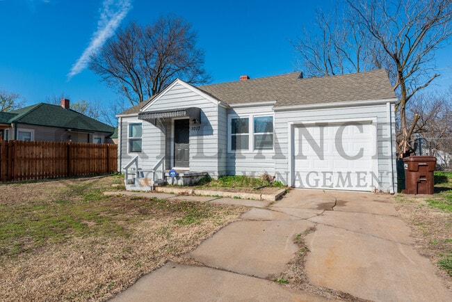 1017 N Pershing St