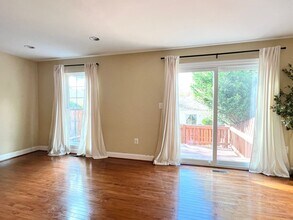 40 Capricorn Ct in Derwood, MD - Building Photo - Building Photo