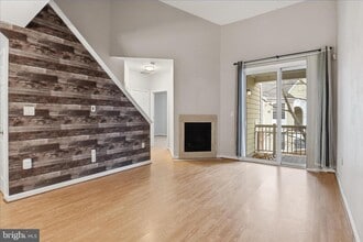 12905 Alton Square in Herndon, VA - Building Photo - Building Photo