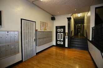 Artiste Apartments in Los Angeles, CA - Building Photo - Building Photo