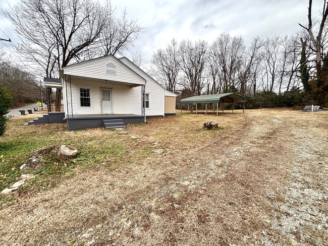 309 Fields St in Greensboro, NC - Building Photo - Building Photo