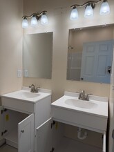 204 Hutchinson Ln in Moncks Corner, SC - Foto de edificio - Building Photo