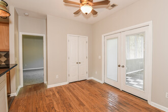 25 N Village Cir in Rydal, GA - Building Photo - Building Photo
