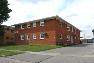 Royal Court Apartments in Lexington, KY - Building Photo - Building Photo