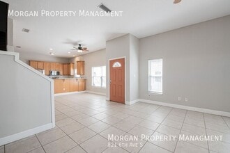 821 6th Ave S in Jacksonville Beach, FL - Foto de edificio - Building Photo