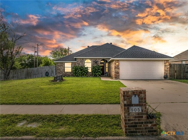 property at 605 Paintbrush Dr