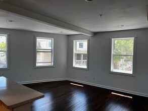 108 N Division St in Peekskill, NY - Building Photo - Building Photo