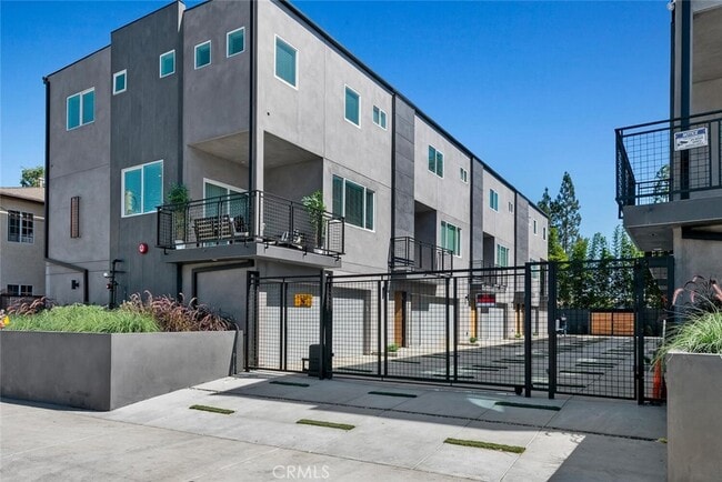 property at 13536 Vanowen St