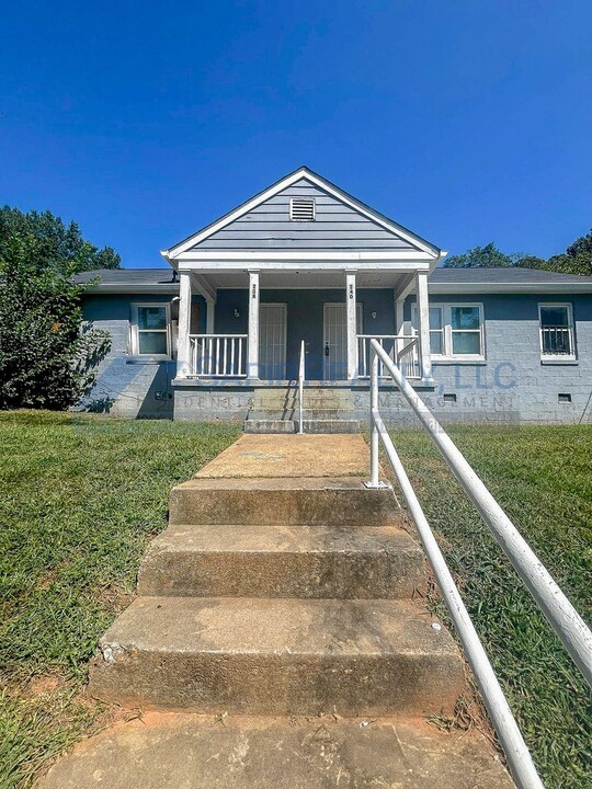 240 Rosser St SW in Atlanta, GA - Building Photo