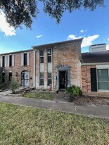 6416 Bankside Dr in Houston, TX - Building Photo