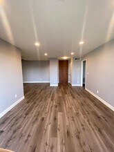 222 S Central Ave, Unit 336 in Los Angeles, CA - Building Photo - Building Photo