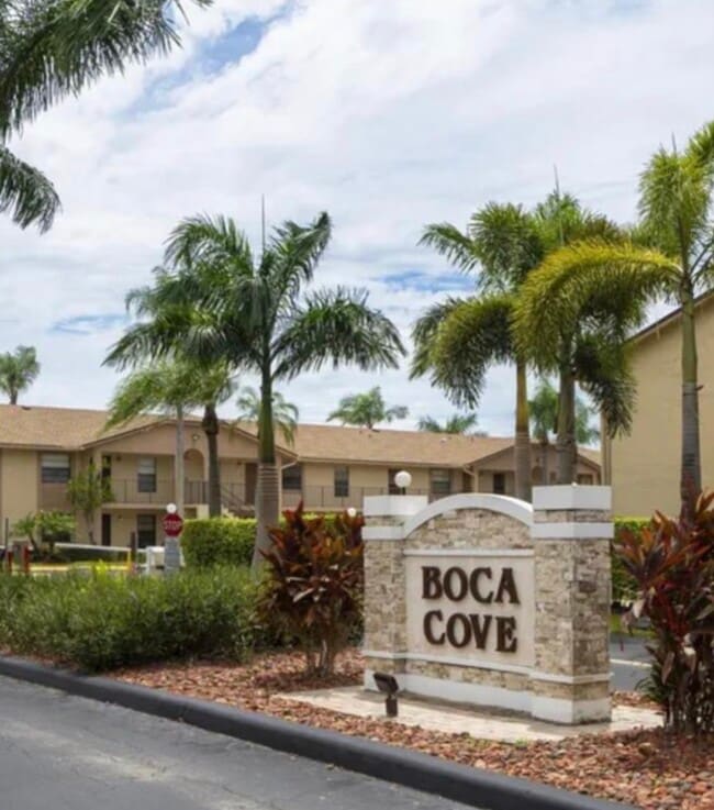 9521 Boca Cove Cir, Unit 505 in Boca Raton, FL - Building Photo - Building Photo