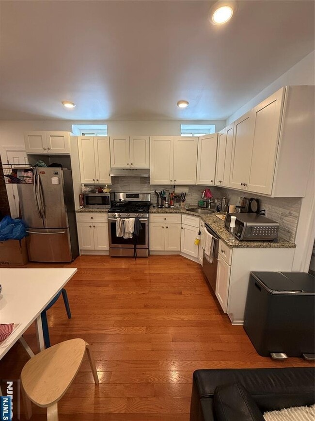 property at 43 Ridgewood Blvd E