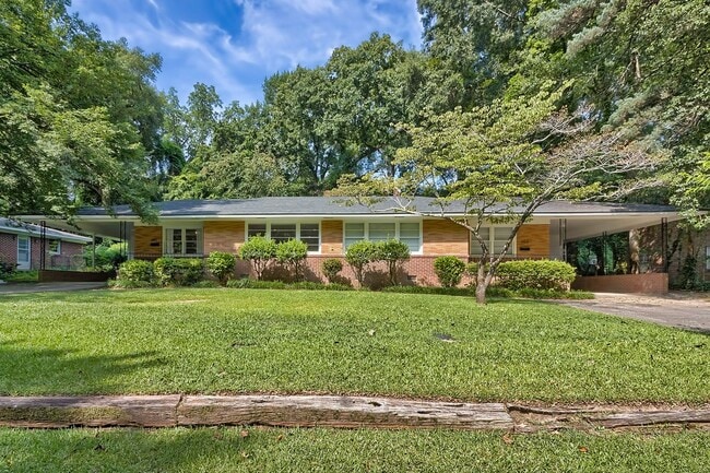 property at 201 Waccamaw Ave