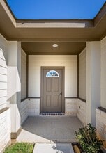 2312 Cedar Pl Dr in Conroe, TX - Building Photo - Building Photo