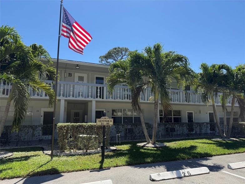 28 Ventnor Dr, Unit 28 in Deerfield Beach, FL - Building Photo