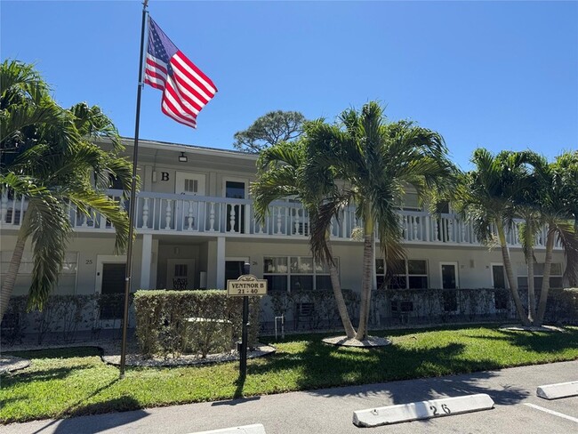 property at 28 Ventnor Dr
