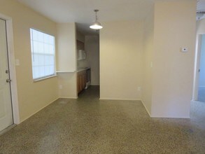 255 38th Ave SE in St. Petersburg, FL - Building Photo - Building Photo