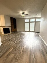 812 Twin Creek Dr in Desoto, TX - Building Photo - Building Photo