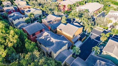 9153 Chula Vista St in Naples, FL - Foto de edificio - Building Photo