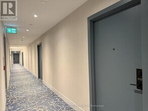 1063 Douglas McCurdy Cmn in Mississauga, ON - Building Photo - Building Photo