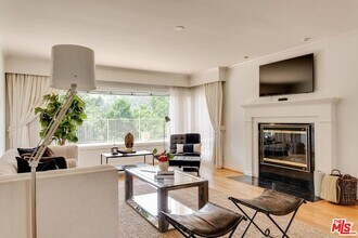 3401 Alginet Dr in Los Angeles, CA - Building Photo - Building Photo