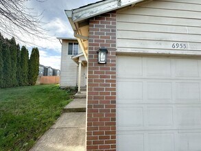 6955 Ridgetop Dr NE in Keizer, OR - Building Photo - Building Photo