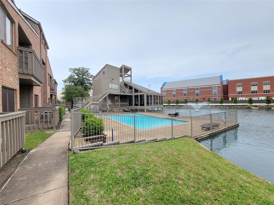 2023 Gentryside Dr Photo