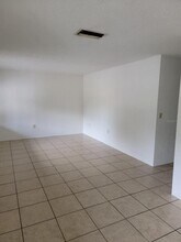 1216 Kennedy Rd in Daytona Beach, FL - Building Photo - Building Photo