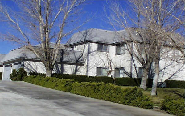 16266 Viho Rd in Apple Valley, CA - Foto de edificio - Building Photo